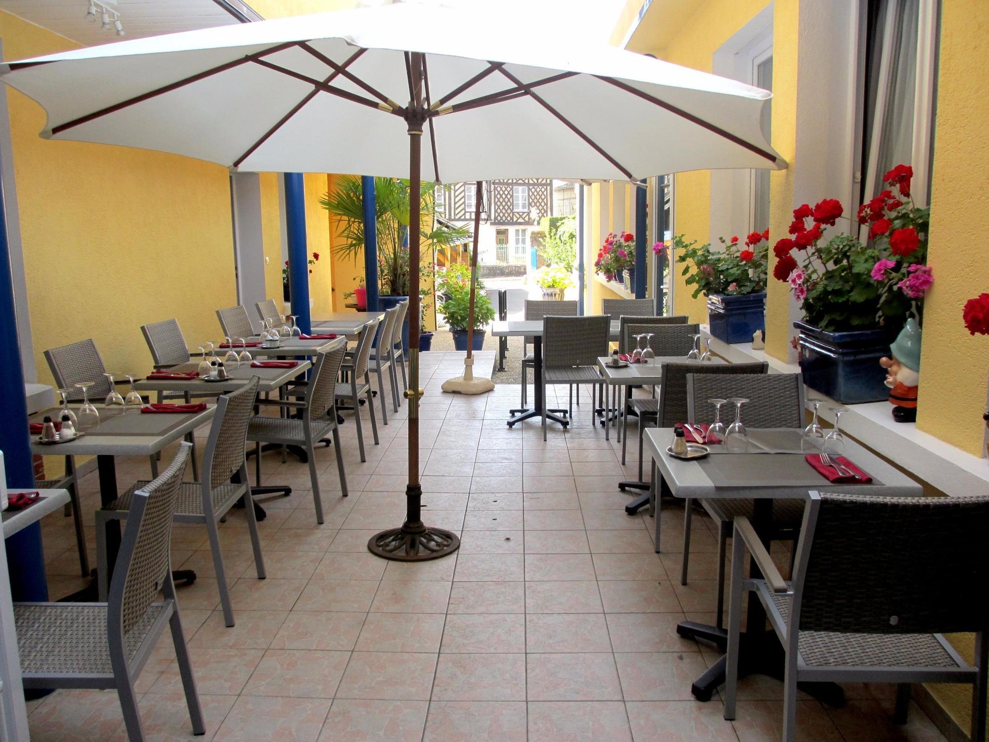 Hotel Le Plat D'Etain Brou Екстериор снимка